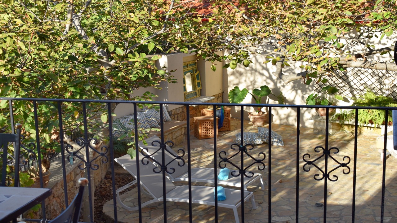 Photo of Outdoor in Alikambos