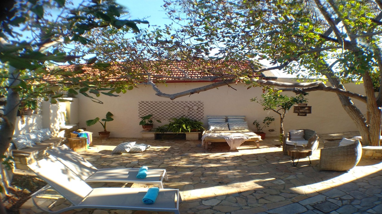Photo of Patio Balcony in Alikambos
