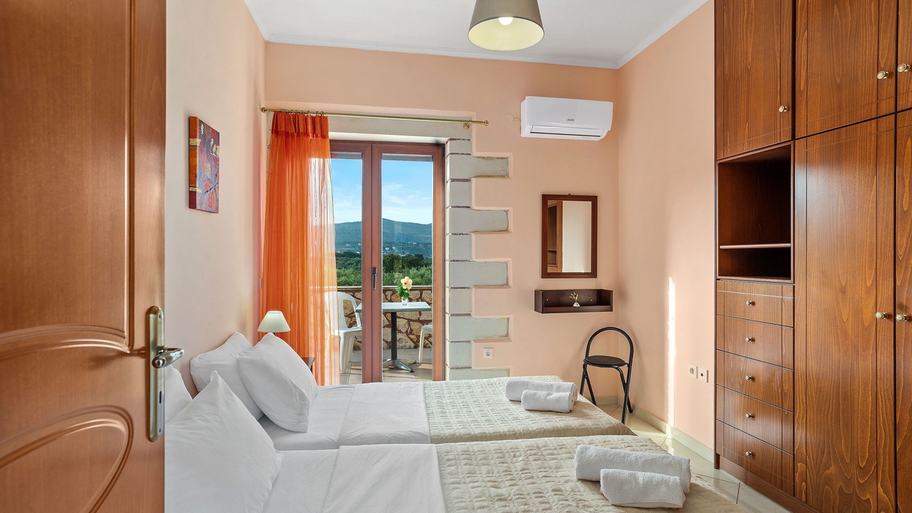 Photo of Bedroom in Makhairoi