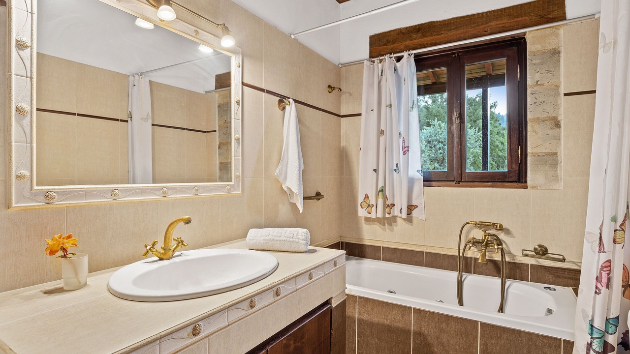 Photo of Bathroom in Maza