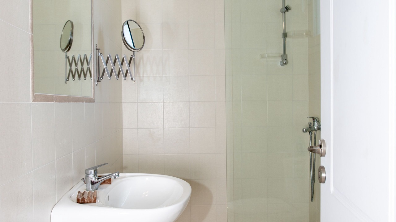 Photo of Bathroom in Neapoli