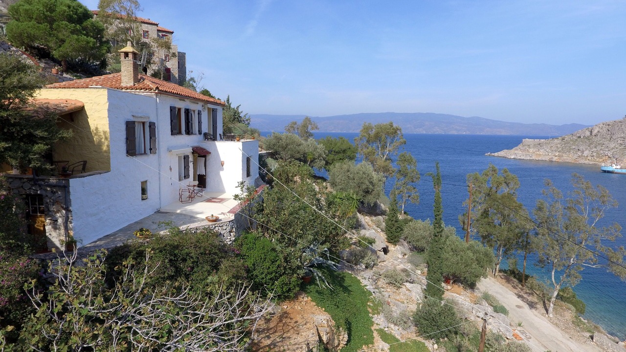 Photo of Others in Hydra