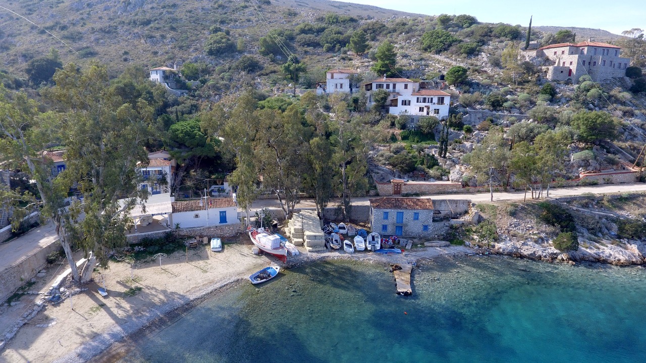 Photo of Others in Hydra