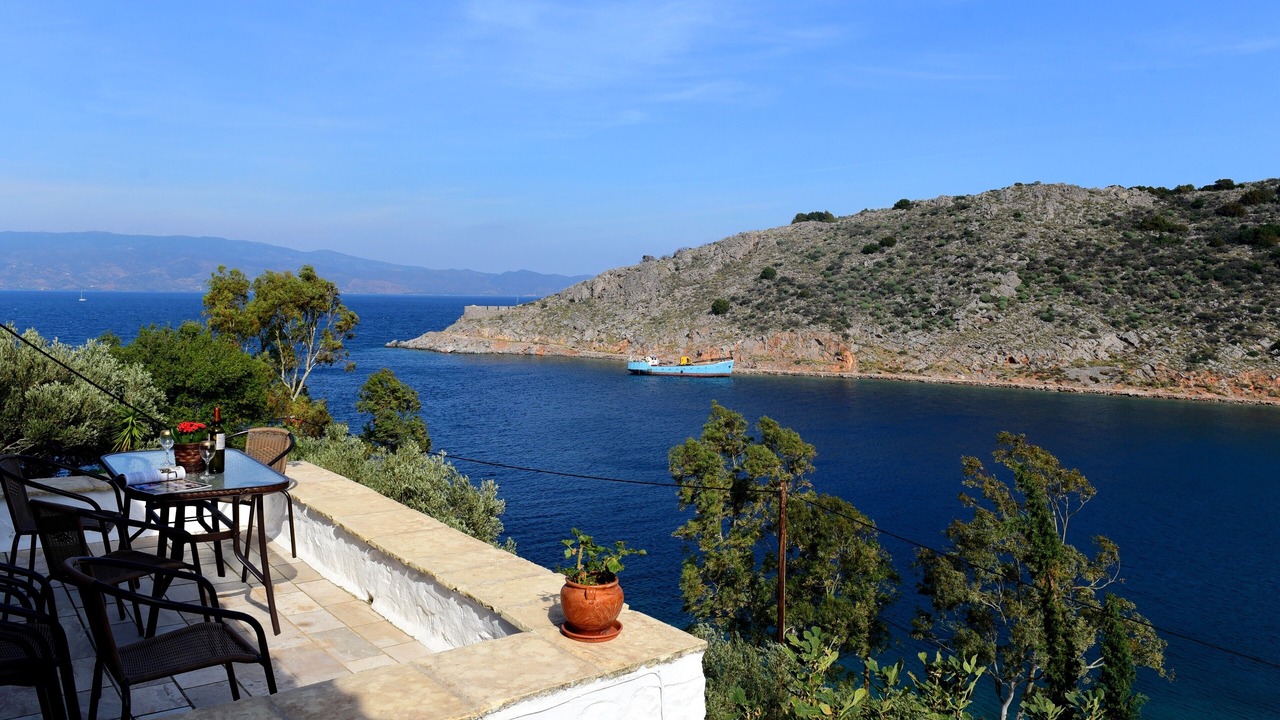 Photo of Others in Hydra
