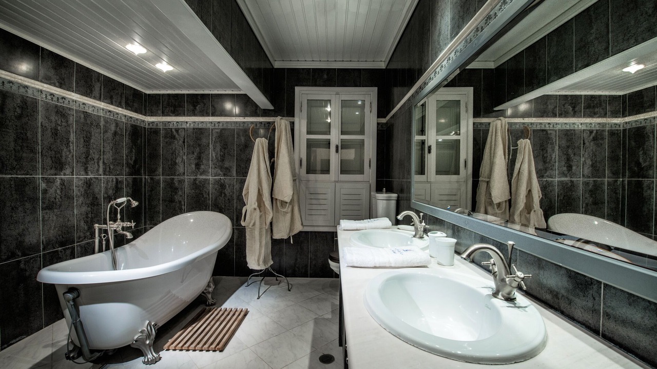 Photo of Bathroom in Rhodes Old Town