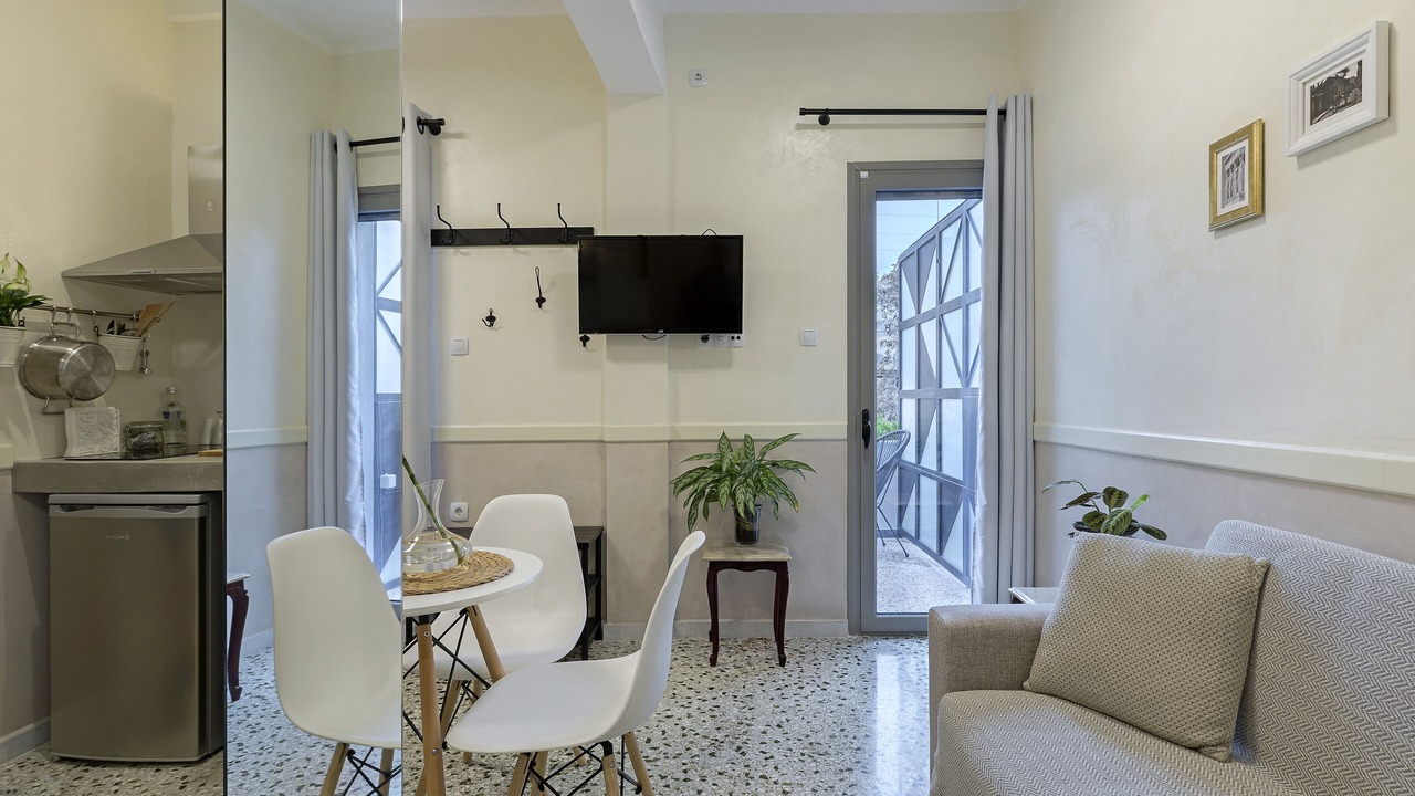 Photo of Livingroom in Psirri