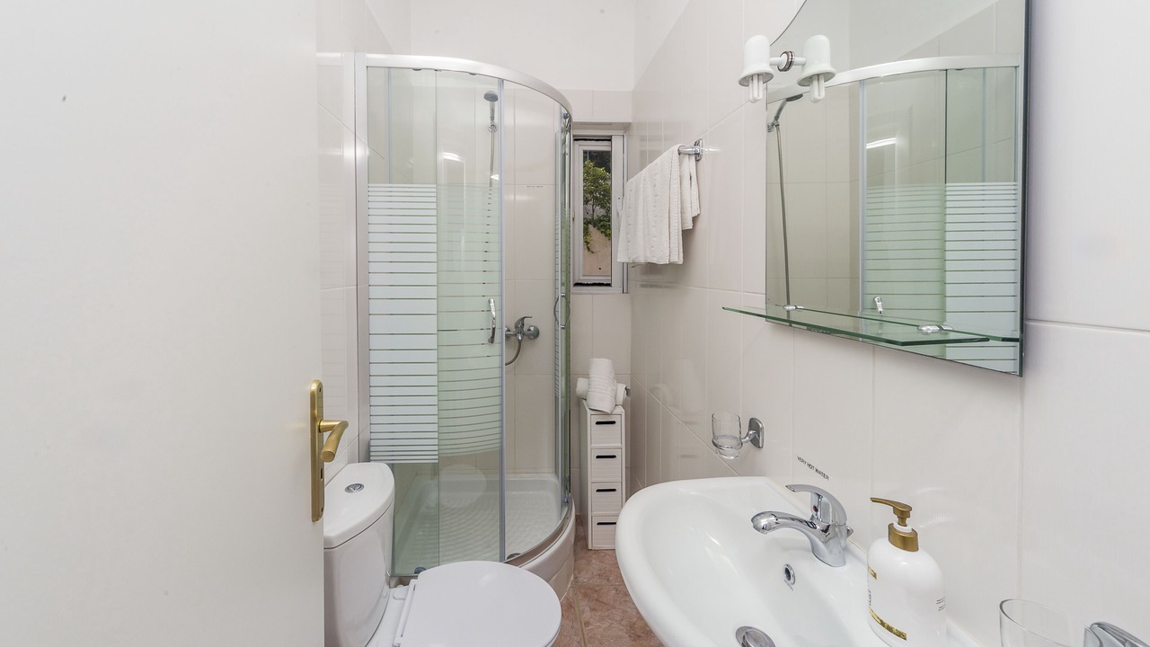 Photo of Bathroom in Notos