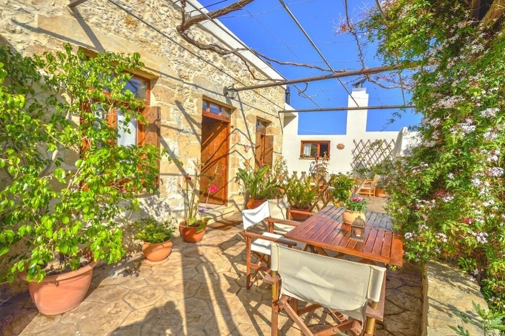 Photo of Outdoor in Platanos