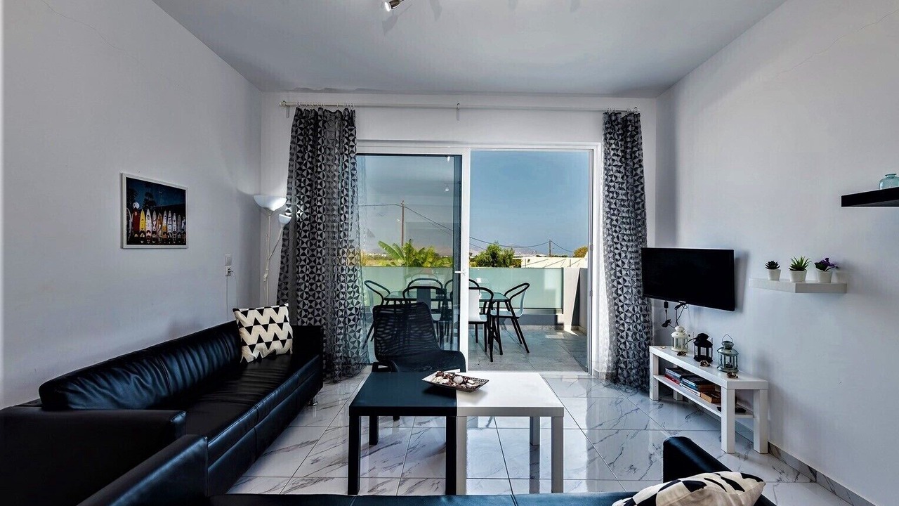 Photo of Livingroom in Tingaki