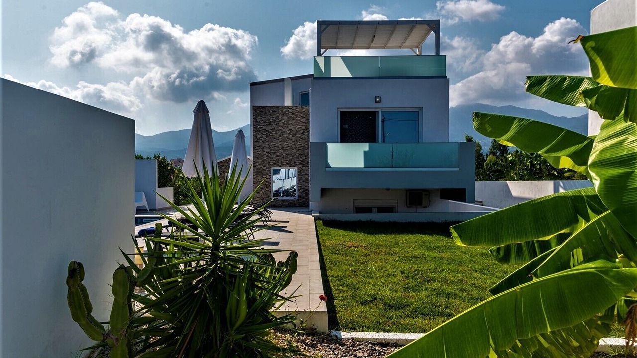 Photo of Outdoor in Tingaki