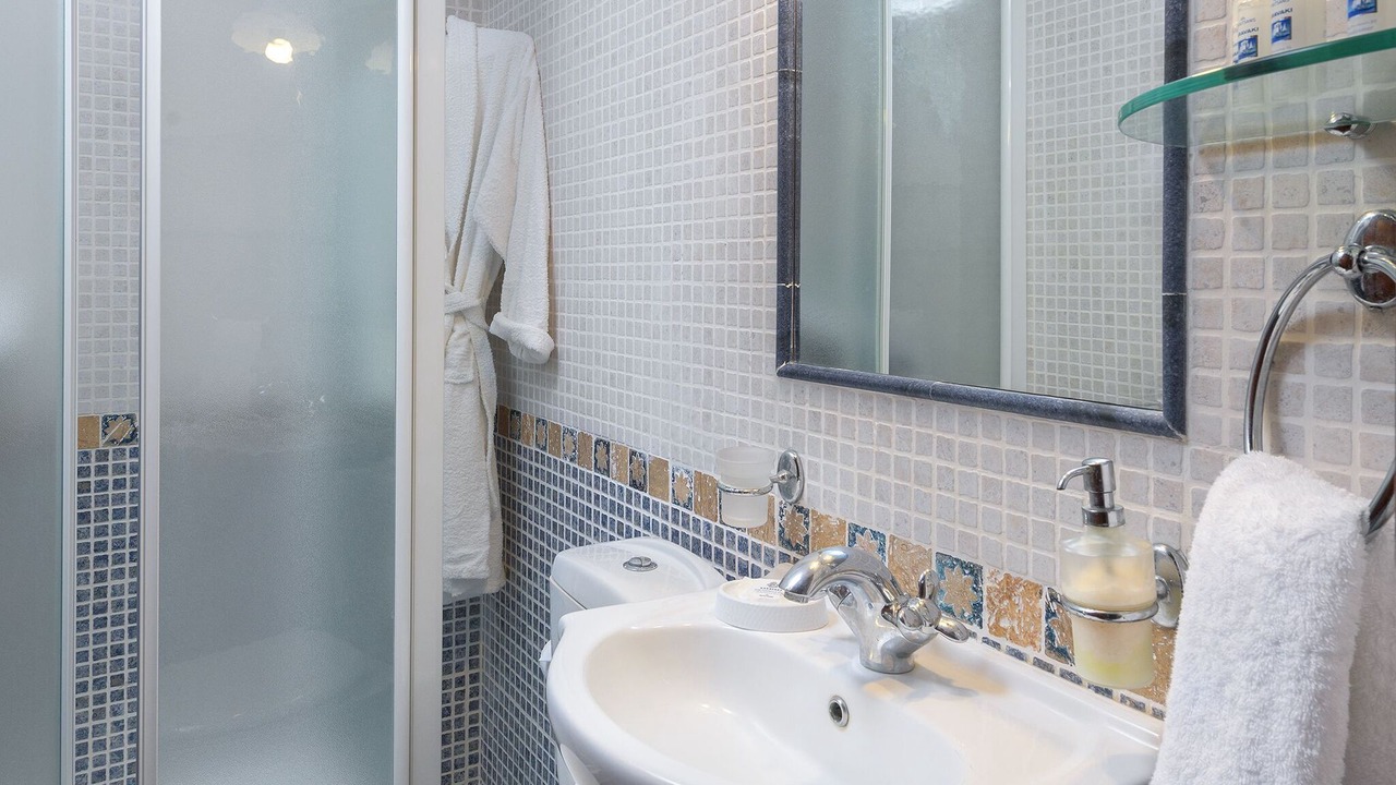 Photo of Bathroom in Haraki