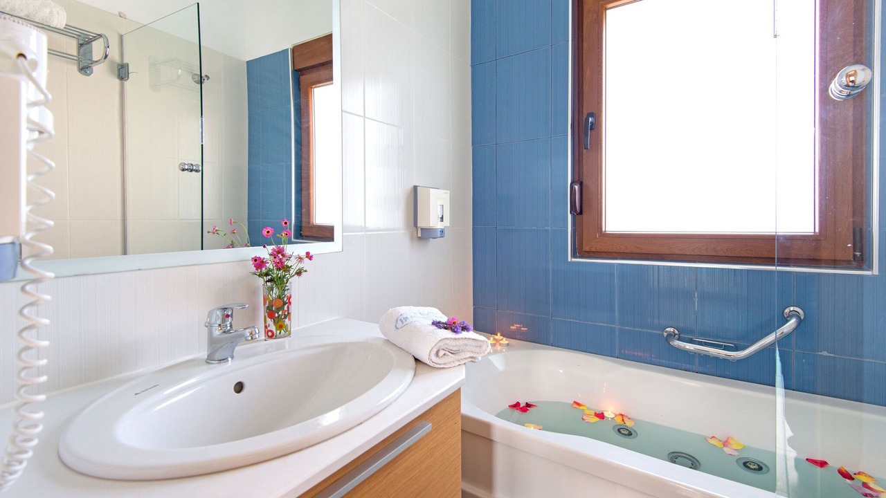 Photo of Bathroom in Kiotari