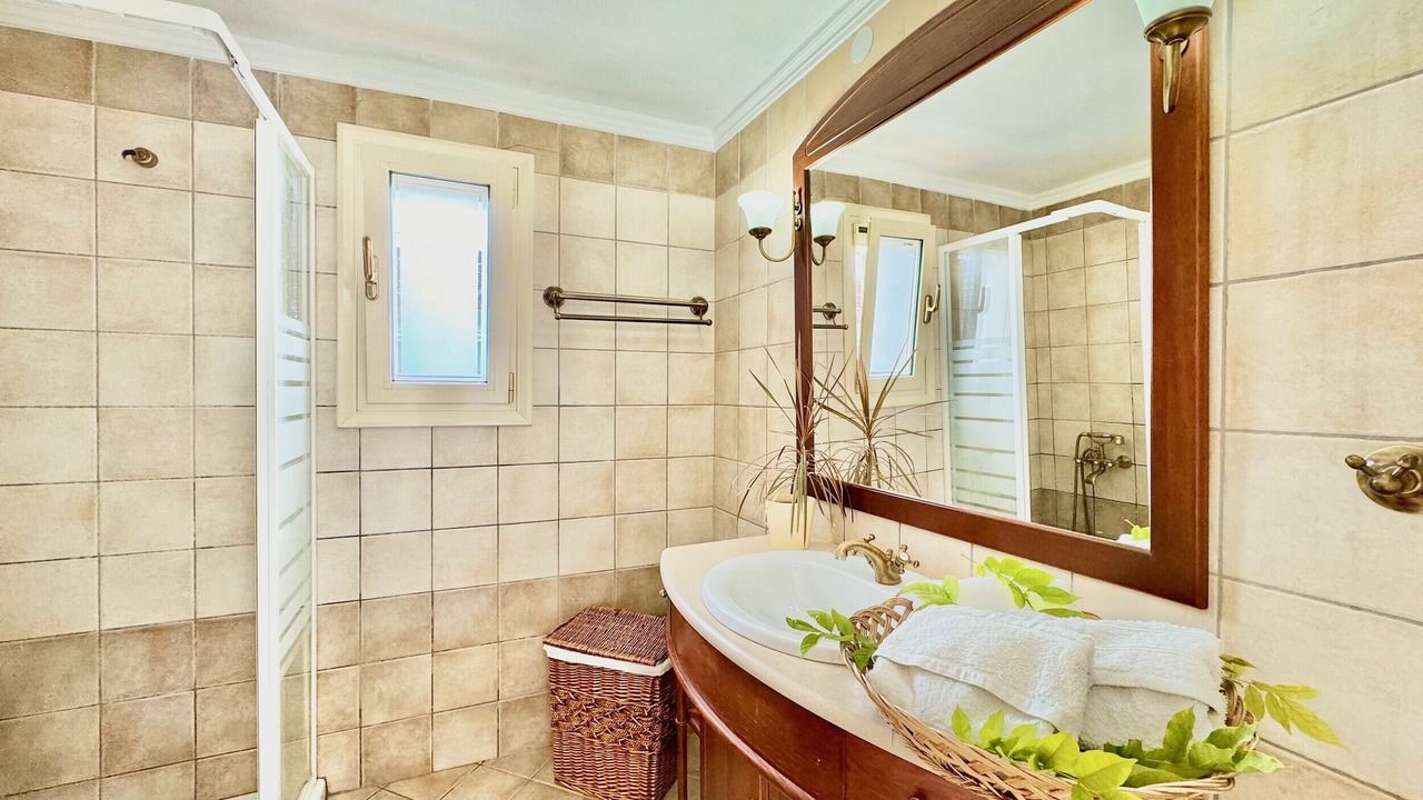 Photo of Bathroom in Esperion