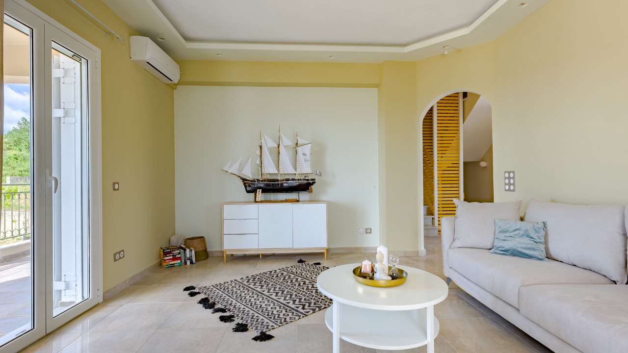 Photo of Livingroom in Paliki