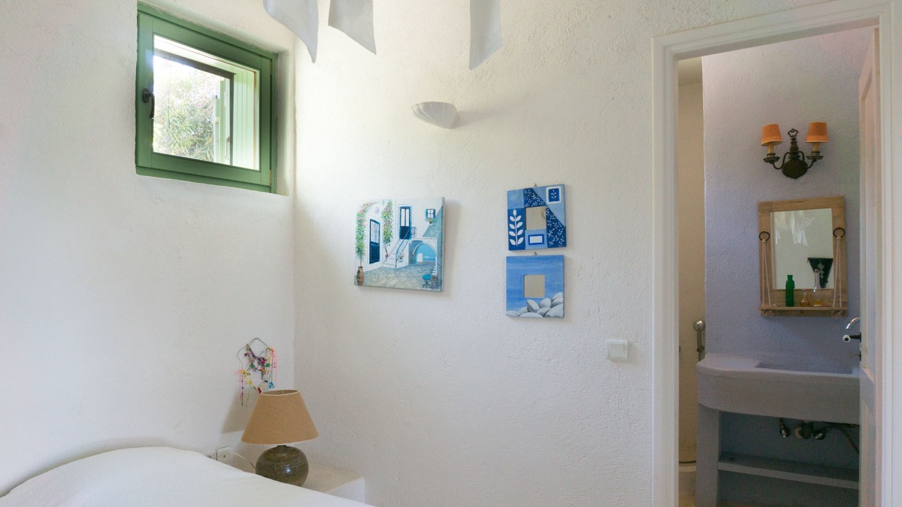 Photo of Bedroom in Koundouros