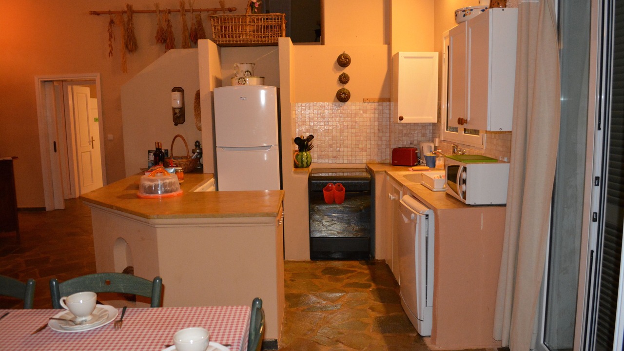 Photo of Kitchen in Dhrakata