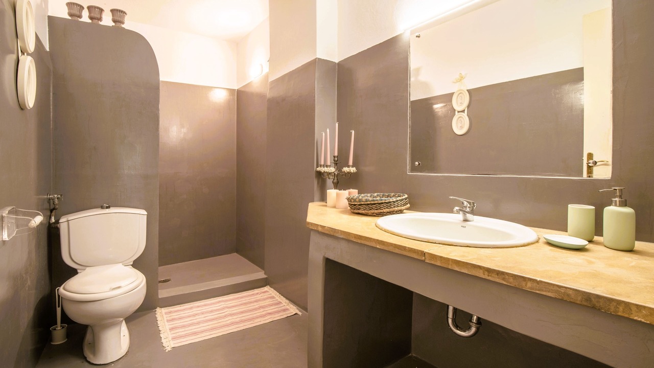 Photo of Bathroom in Dhrakata