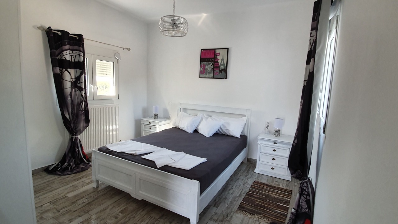 Photo of Bedroom in Pitsidia