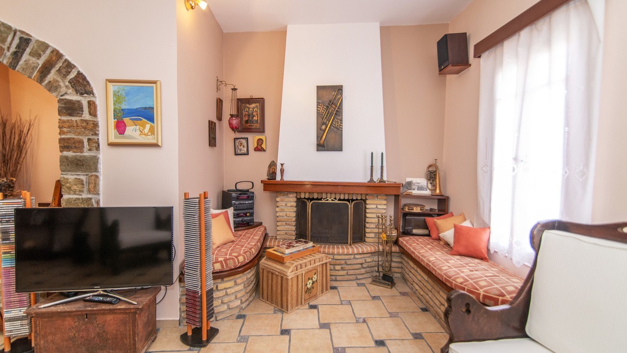 Photo of Livingroom in Tinos Town