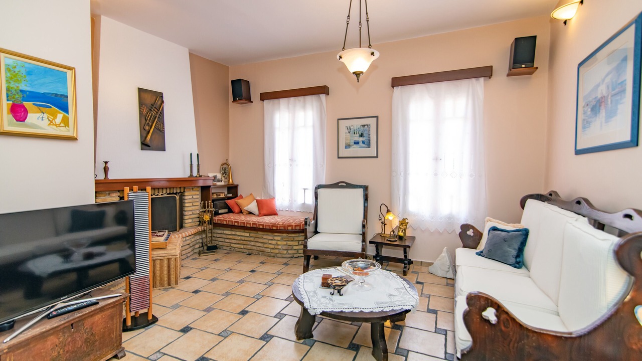Photo of Livingroom in Tinos Town