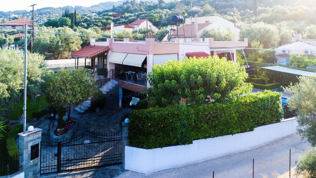 Photo of Outdoor in Lampiri