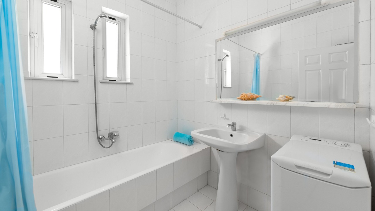 Photo of Bathroom in Plimmiri