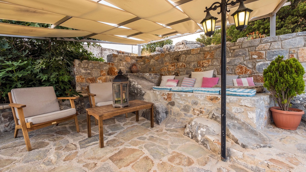Photo of Patio Balcony in Goni