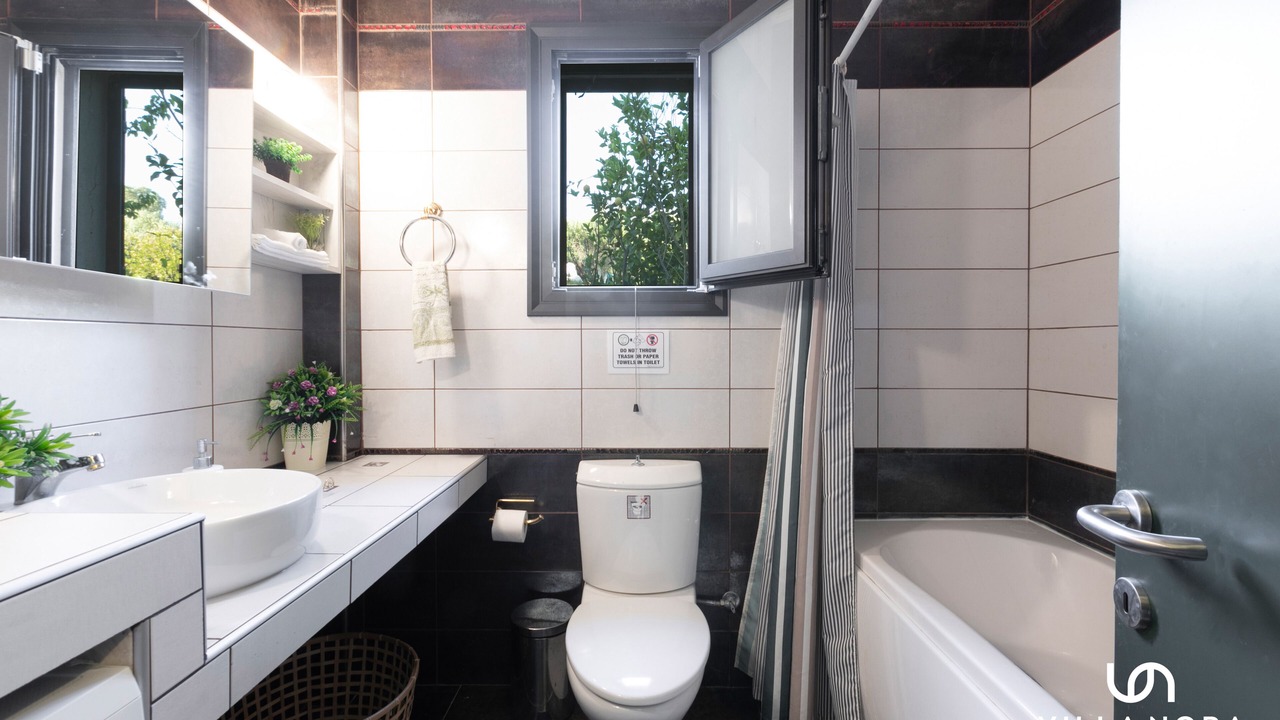 Photo of Bathroom in Kassandra