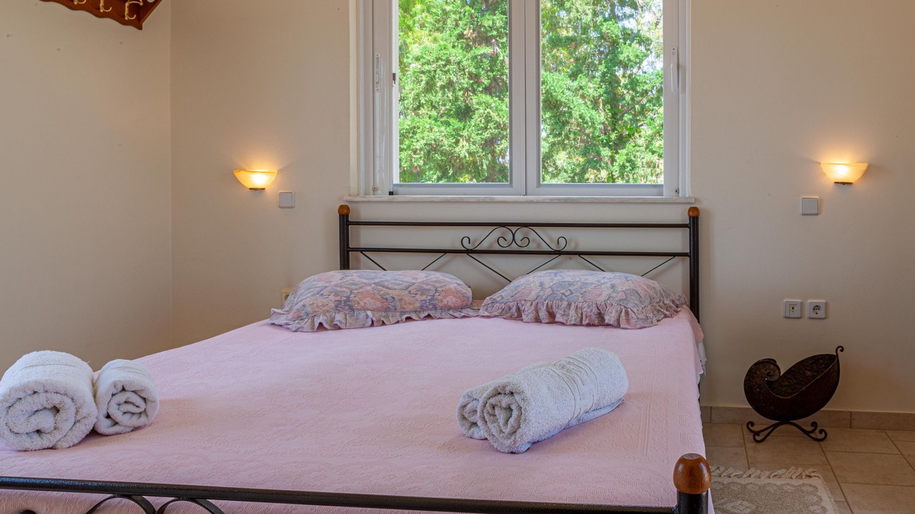 Photo of Bedroom in Melissopetra