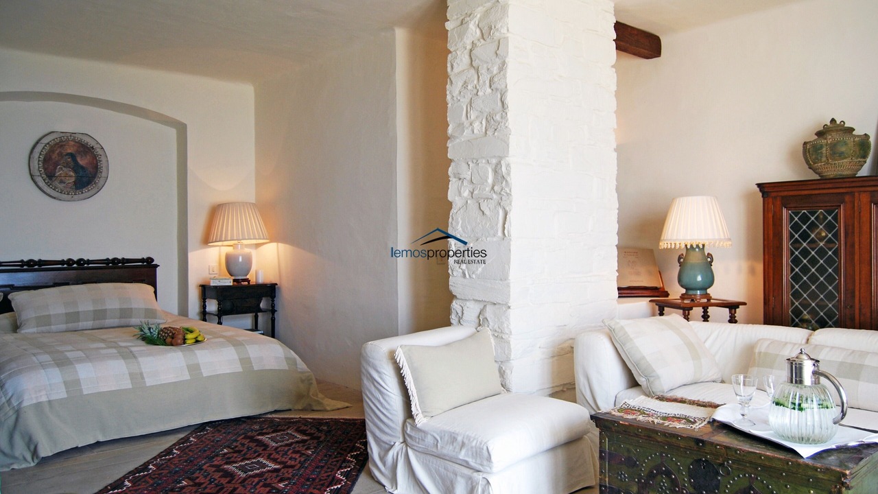 Photo of Bedroom in Kea