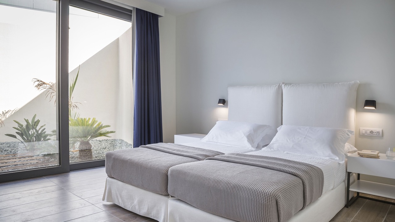Photo of Bedroom in Plateies