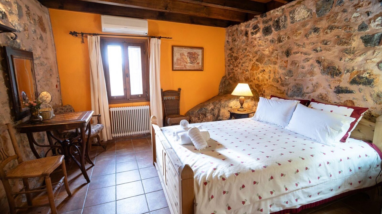 Photo of Bedroom in Anatoli