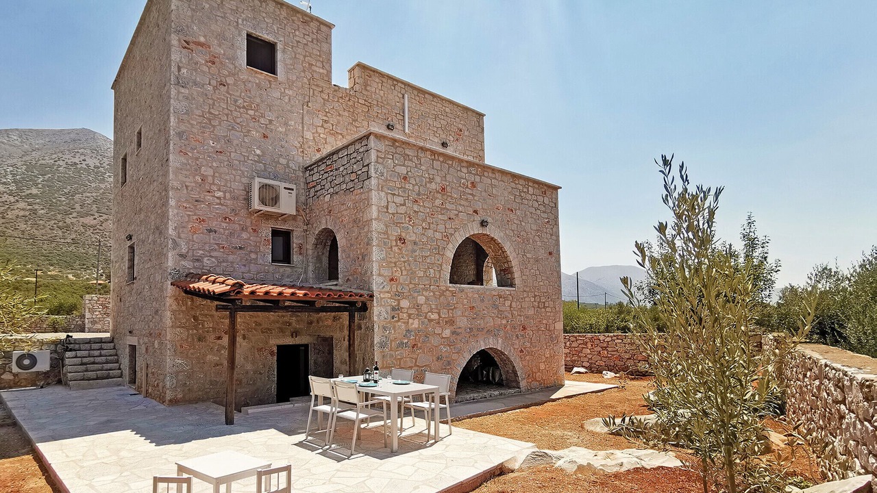 Photo of Outdoor in Omales