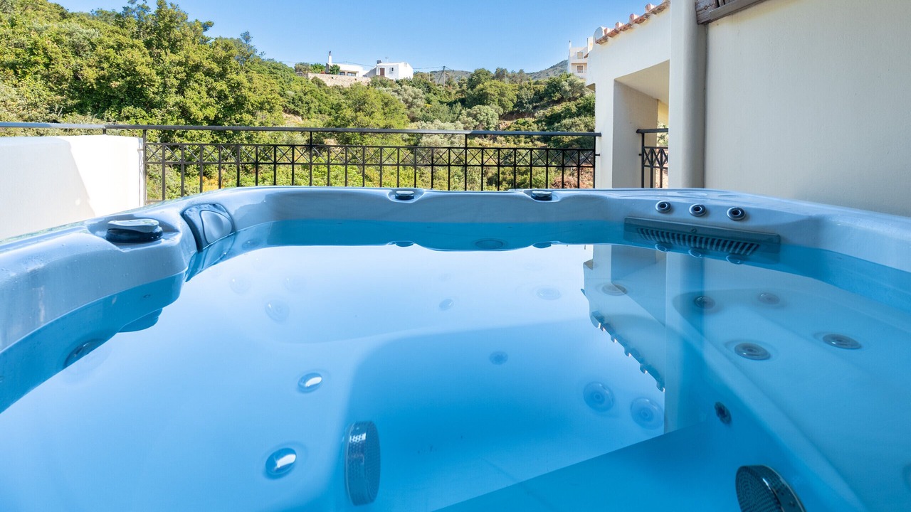 Photo of Outdoor in Roussospiti