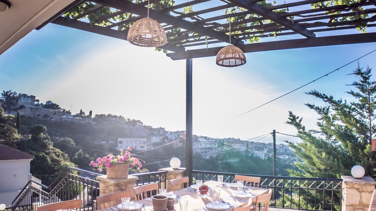 Photo of Patio Balcony in Roussospiti