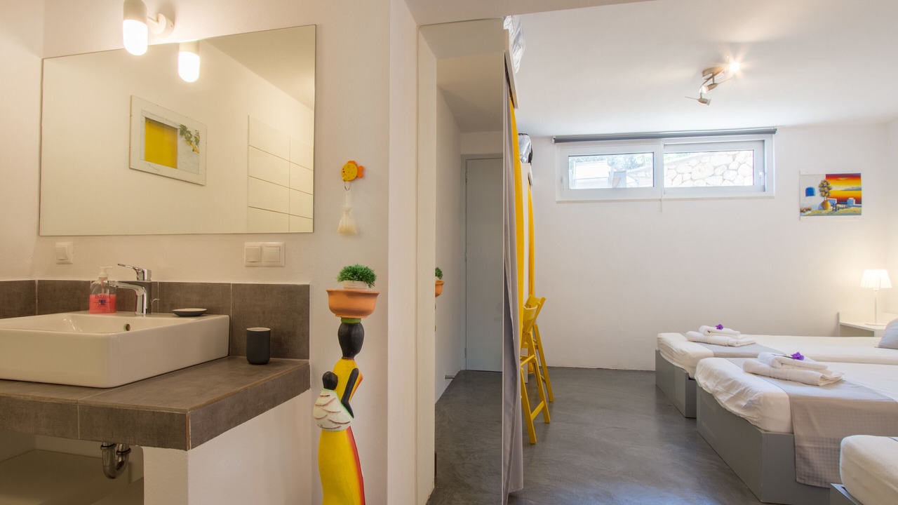 Photo of Bedroom in Sivota