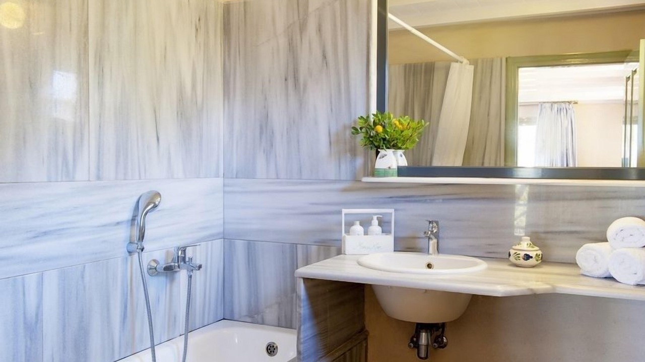 Photo of Bathroom in Karlovassi