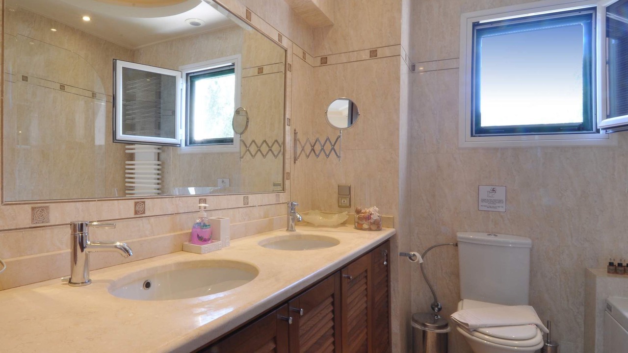 Photo of Bathroom in Barbati