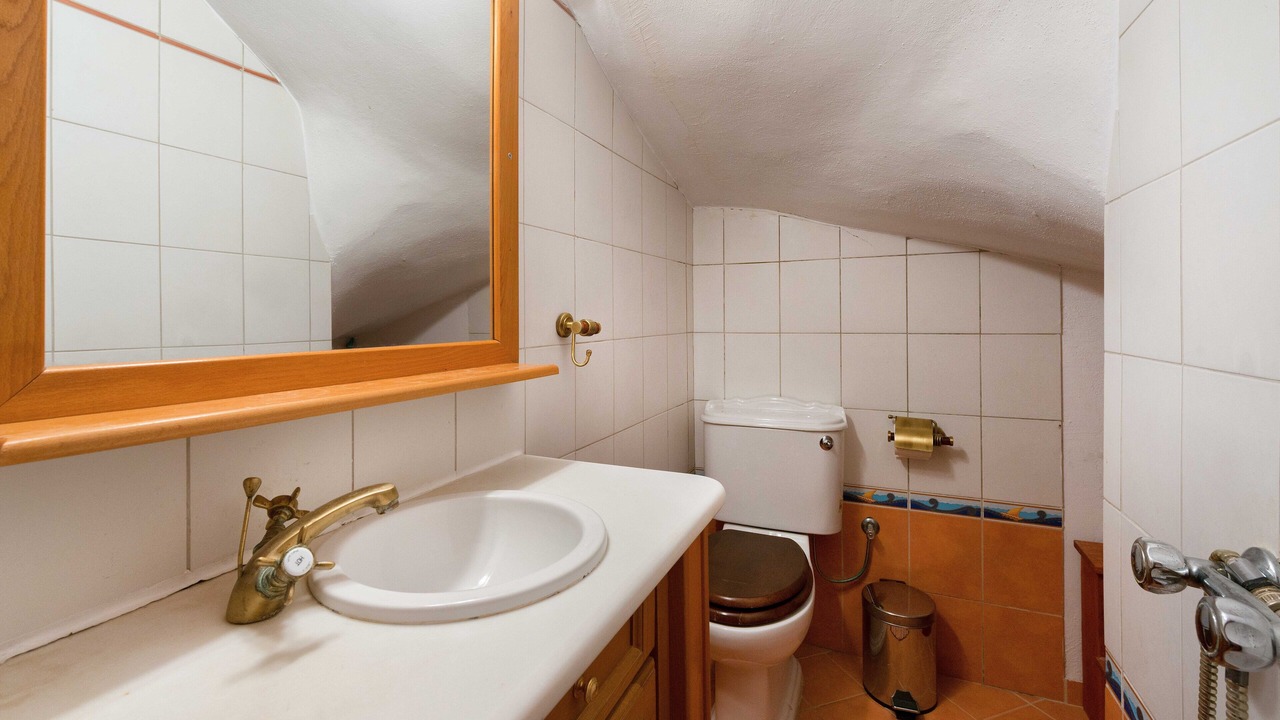 Photo of Bathroom in Gennadi