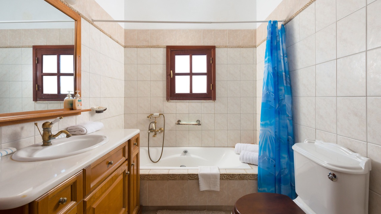 Photo of Bathroom in Gennadi