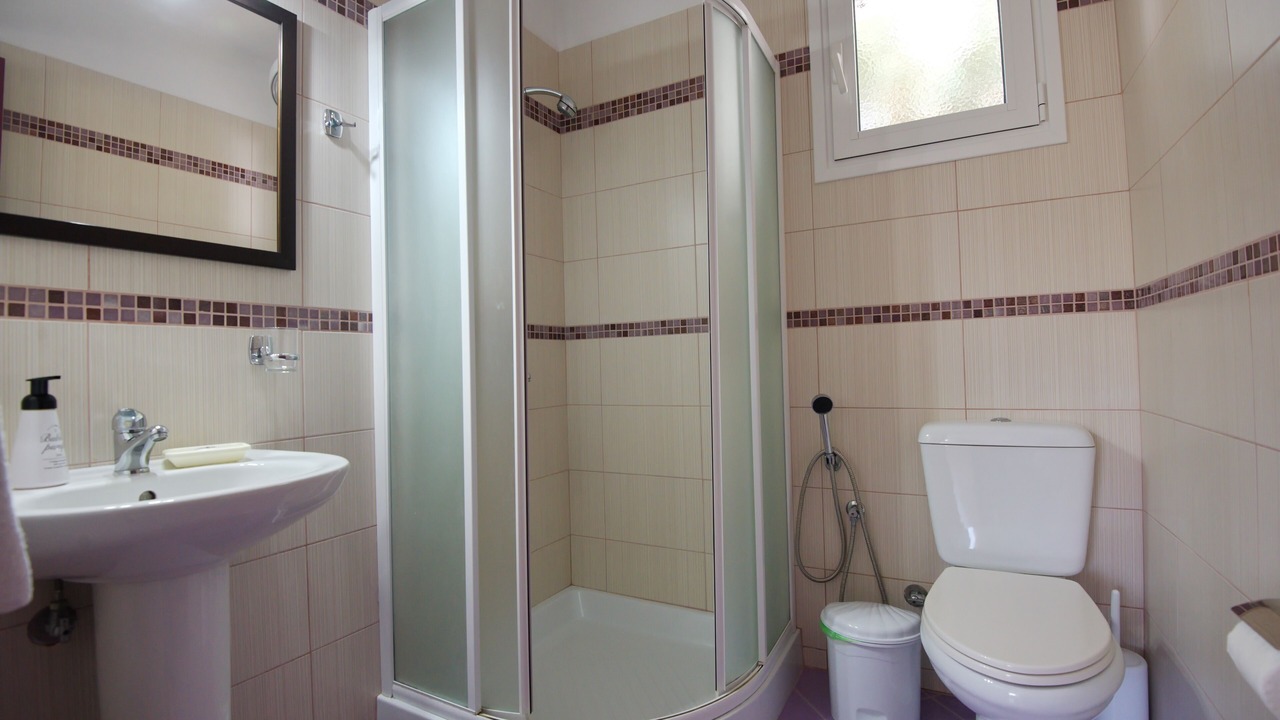 Photo of Bathroom in Patitiri