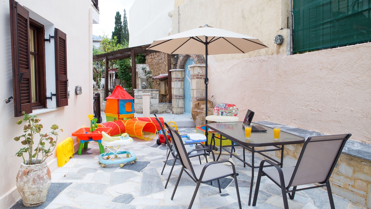 Photo of Outdoor in Roussospiti