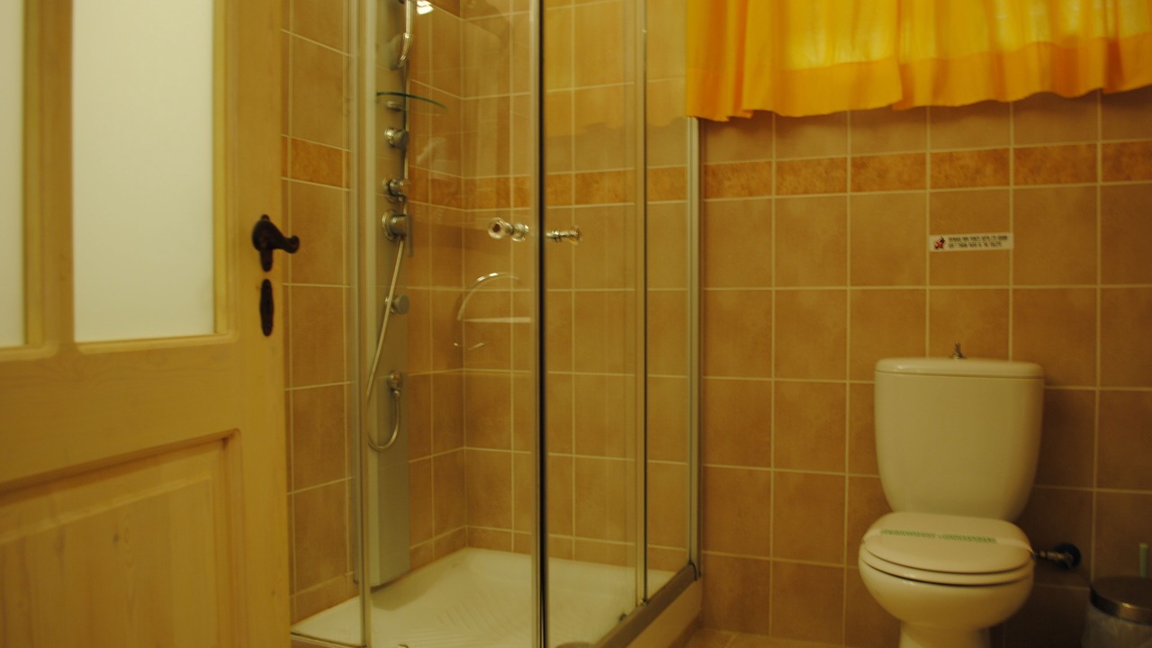 Photo of Bathroom in Platanias Town