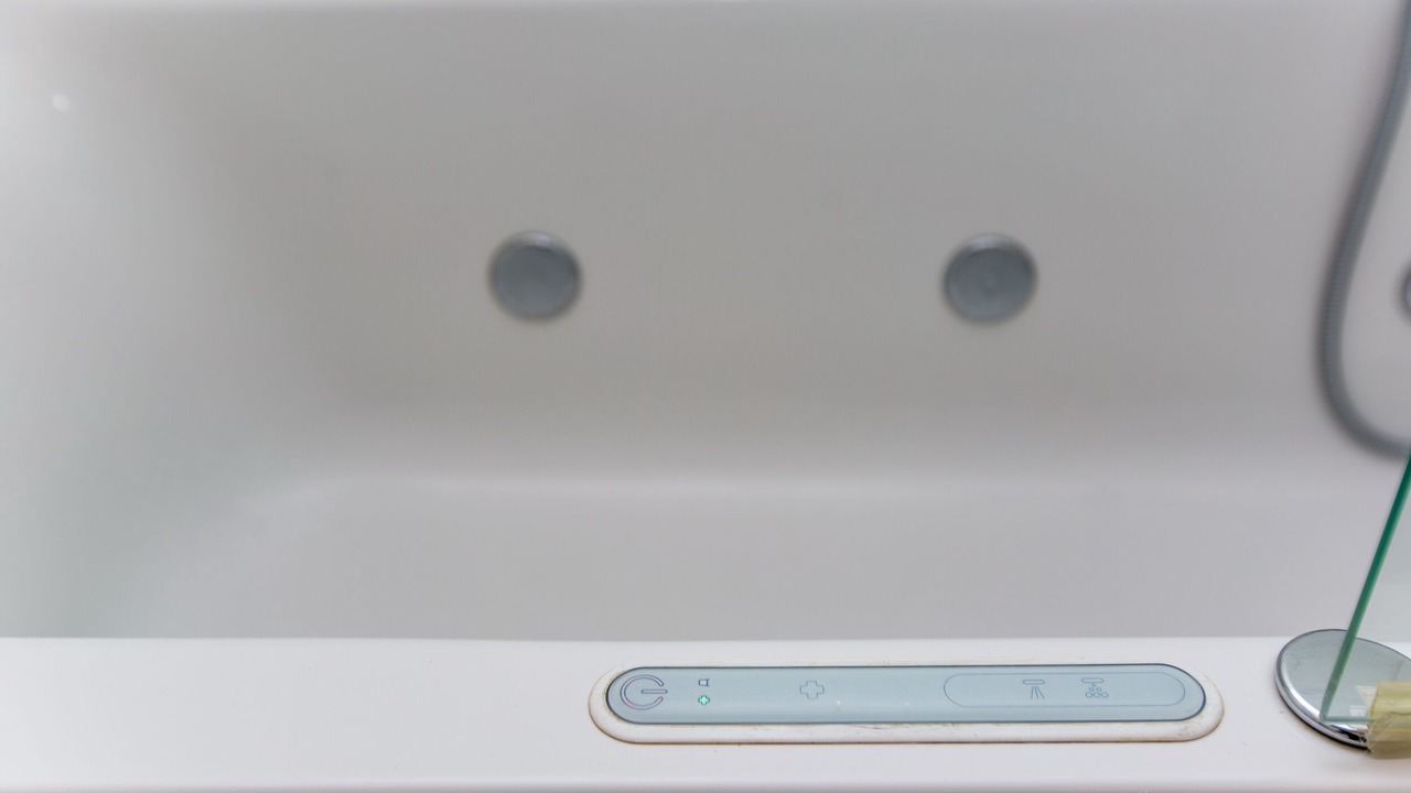 Photo of Bathroom in Glinado