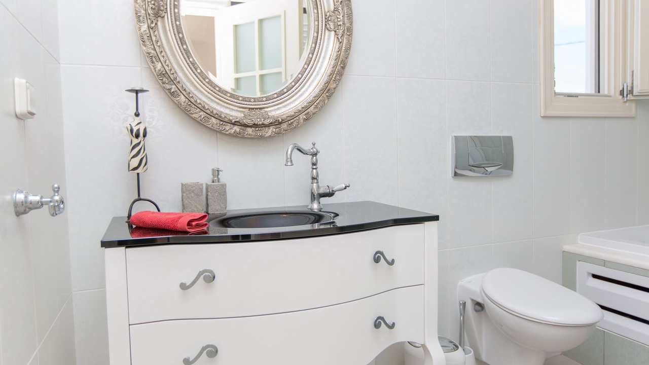 Photo of Bathroom in Glinado