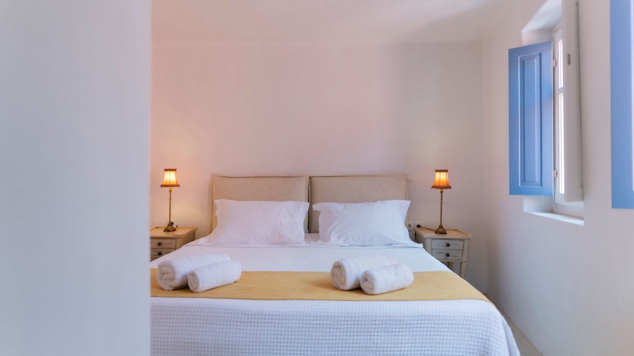 Photo of Bedroom in Oia