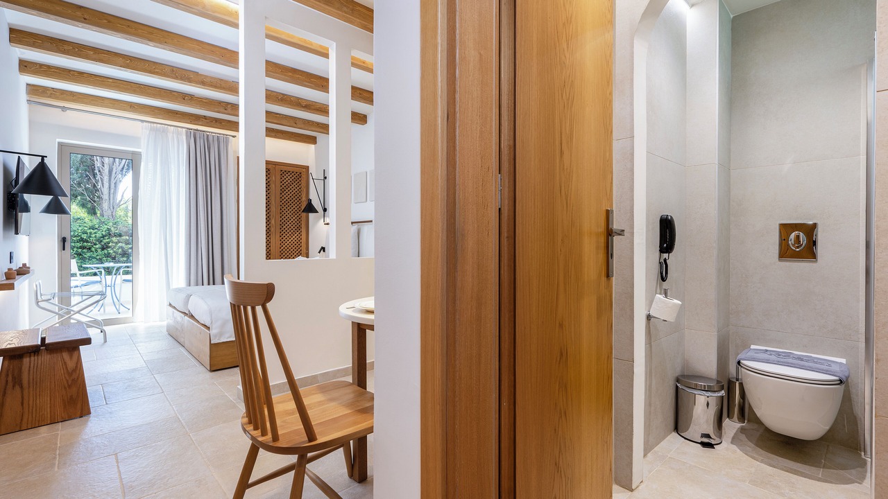 Photo of Bathroom in Lambi
