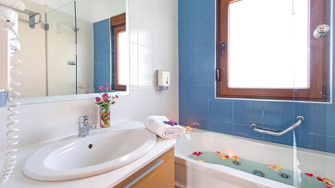 Photo of Bathroom in Kiotari