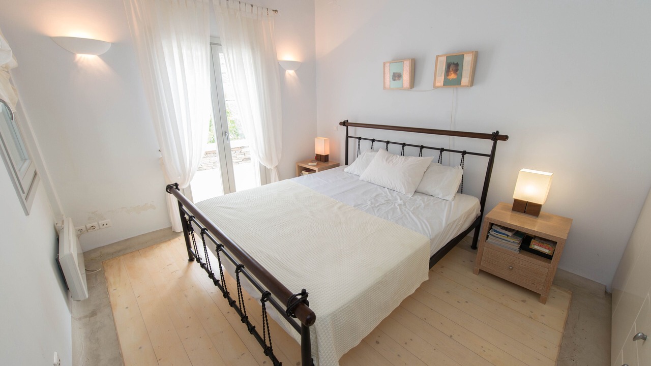 Photo of Bedroom in Kamares