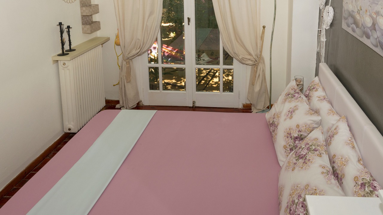 Photo of Bedroom in Koum Kapi